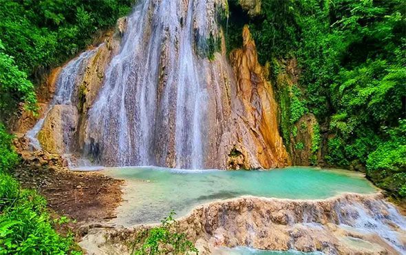 Limestone waterfall tour – away from the hustle Limestone waterfall tour – away from the hustle