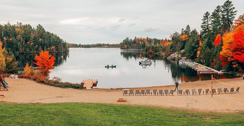 Attractive tour to Canada with a tourist visa Attractive tour to Canada with a tourist visa